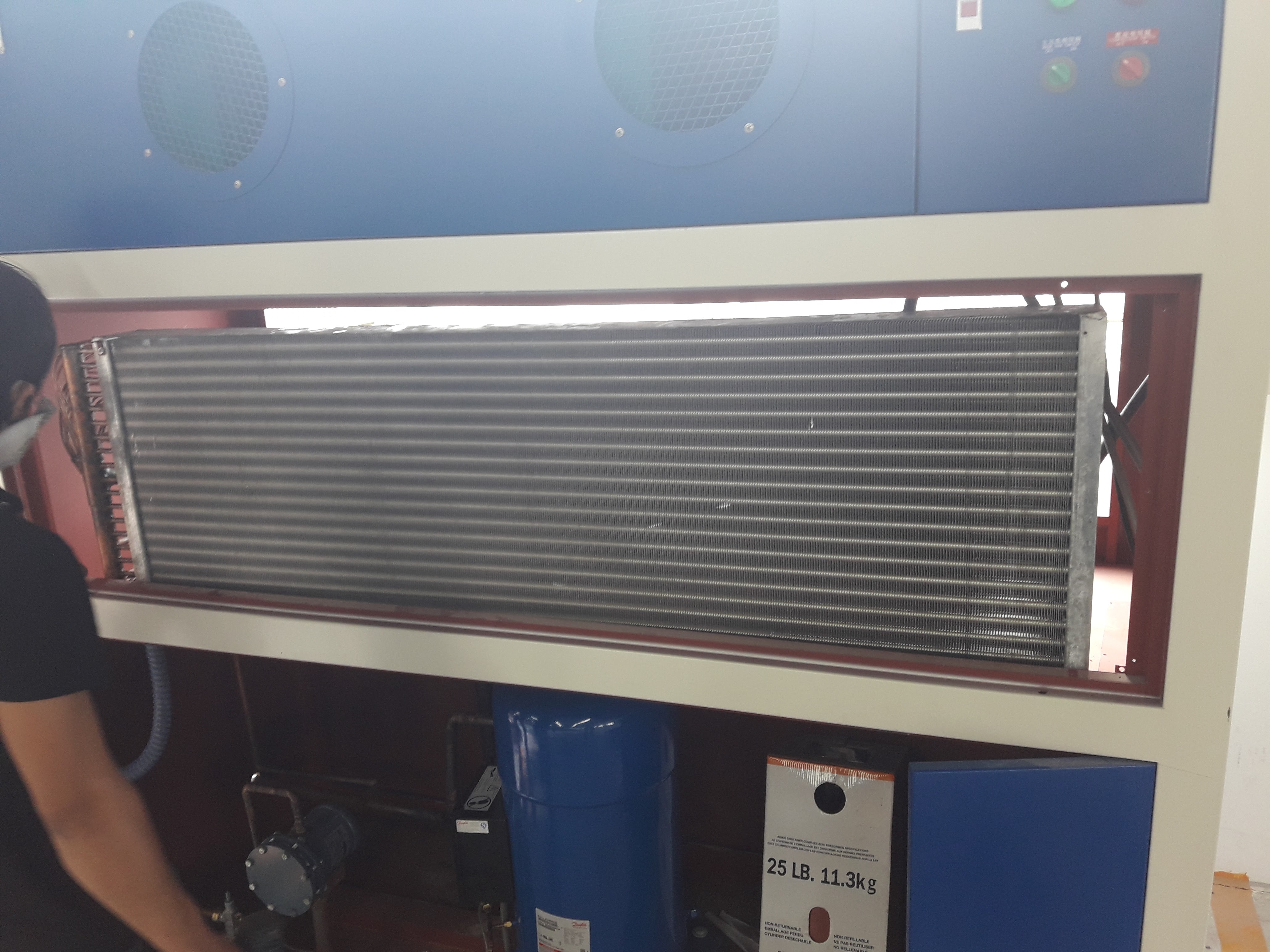 Cơ điện lạnh Khôi Nguyên với hơn 15 kinh nghiệm trong việc sửa chữa các loại máy sấy khí